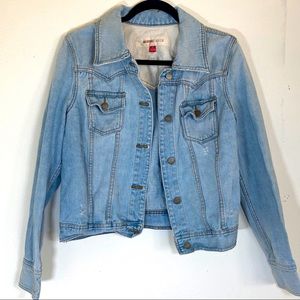 LIGHT DENIM JACKET